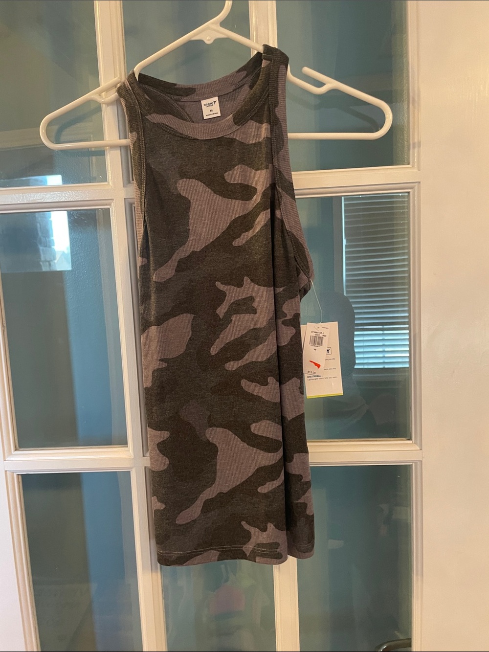 Old Navy Gray Camo Sleeveless Tank Top
